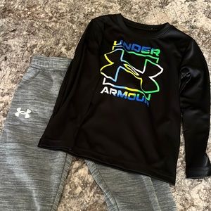 Boys size 5 Under Armour set